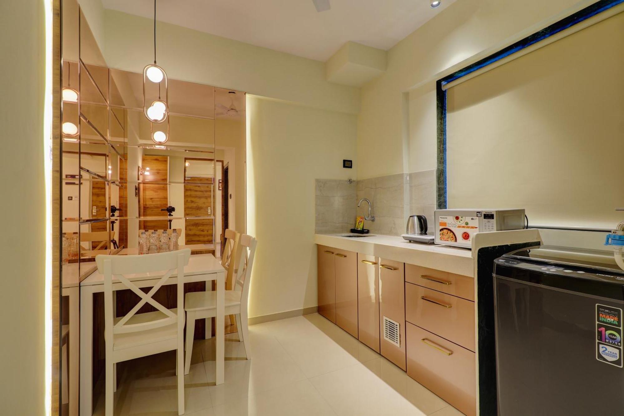 Home2 Studio Apartments Bombay Eksteriør billede